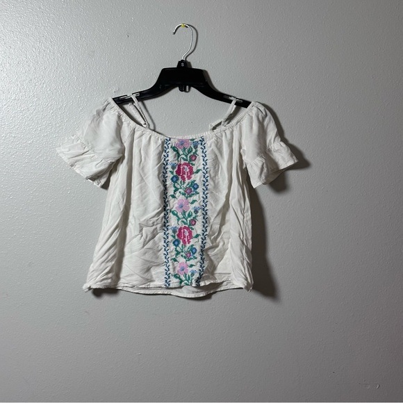 Old Navy Kids Girls White Off shoulder Embroidered top Blouse size M(8). - Picture 1 of 7